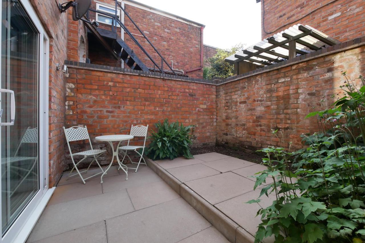 Crewe Short Lets 1 Victoria Court, Crewe公寓 外观 照片